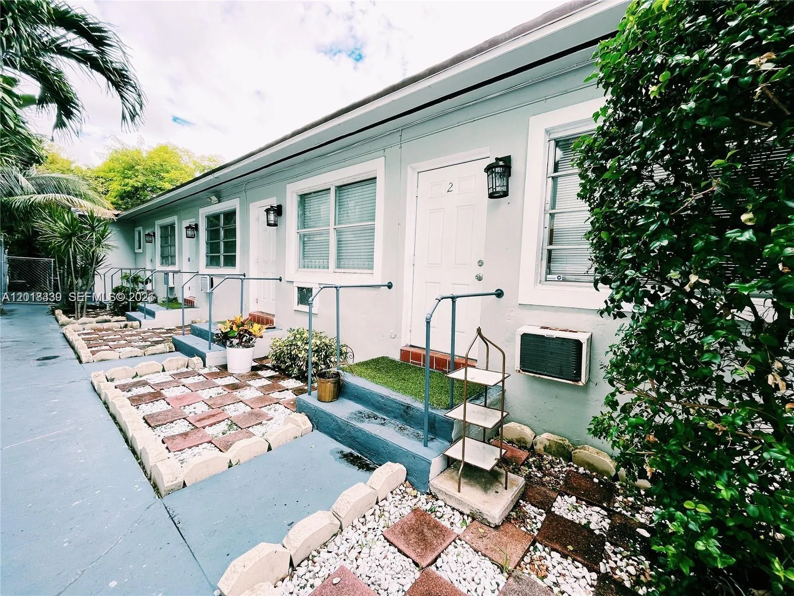 7630 Byron Ave, Miami Beach, FL 33141