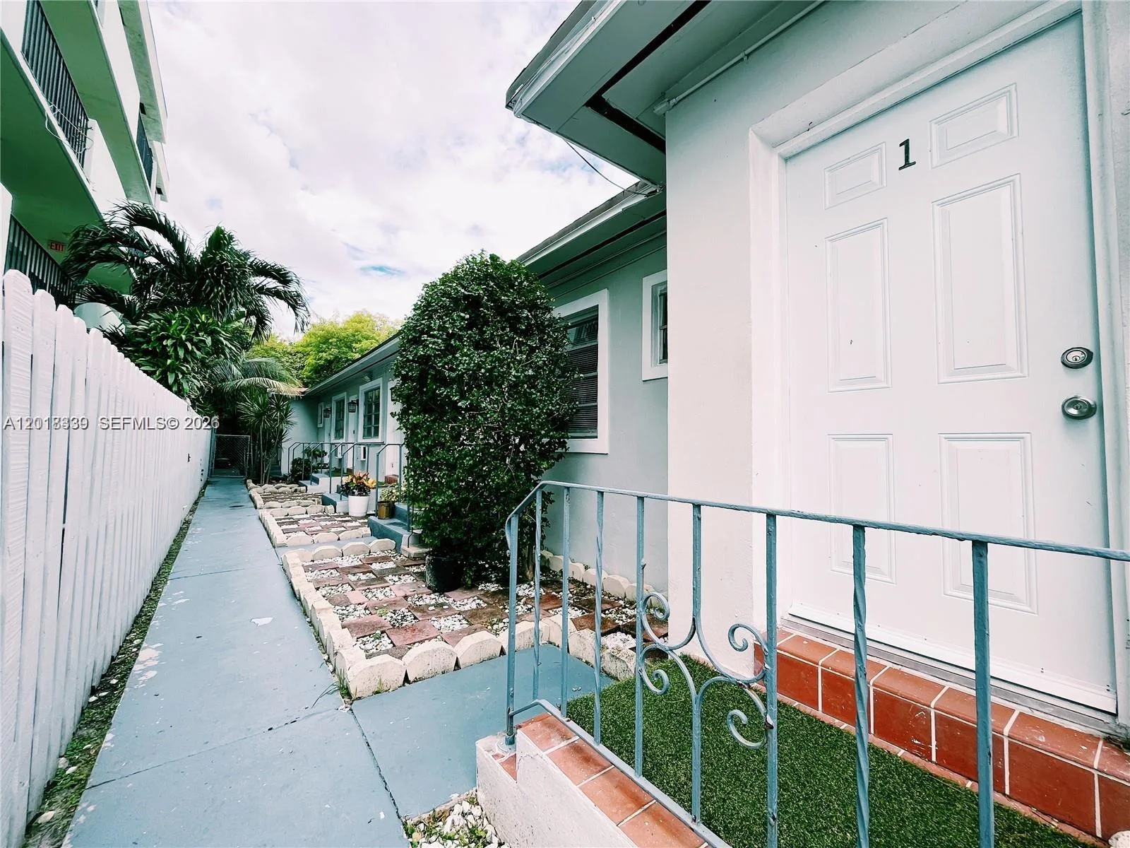 7630 Byron Ave, Miami Beach, FL 33141 photo 4