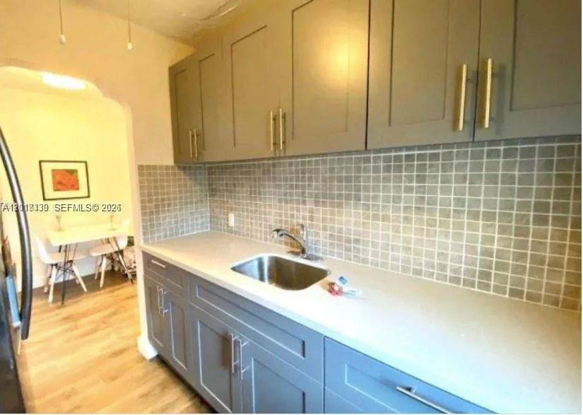 7630 Byron Ave, Miami Beach, FL 33141 photo 8
