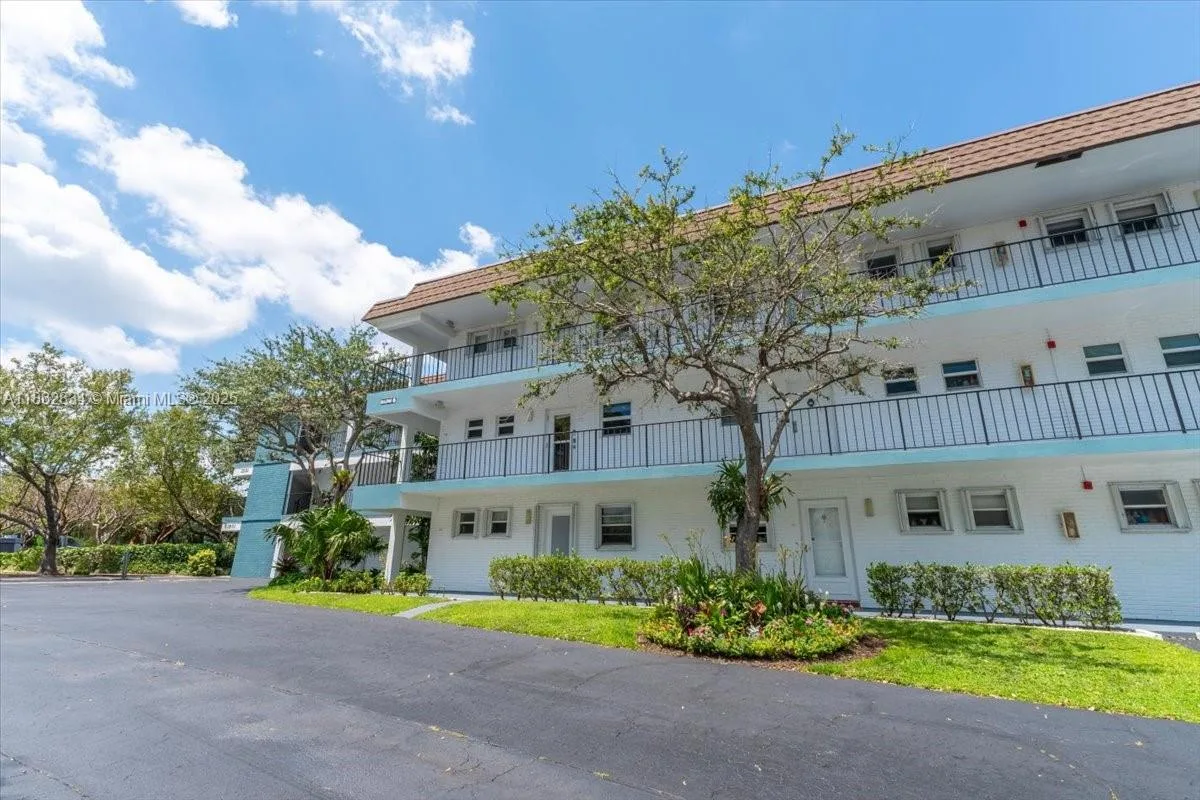 1501 S Ocean Blvd # 227, Lauderdale By The Sea, FL 33062 photo 2