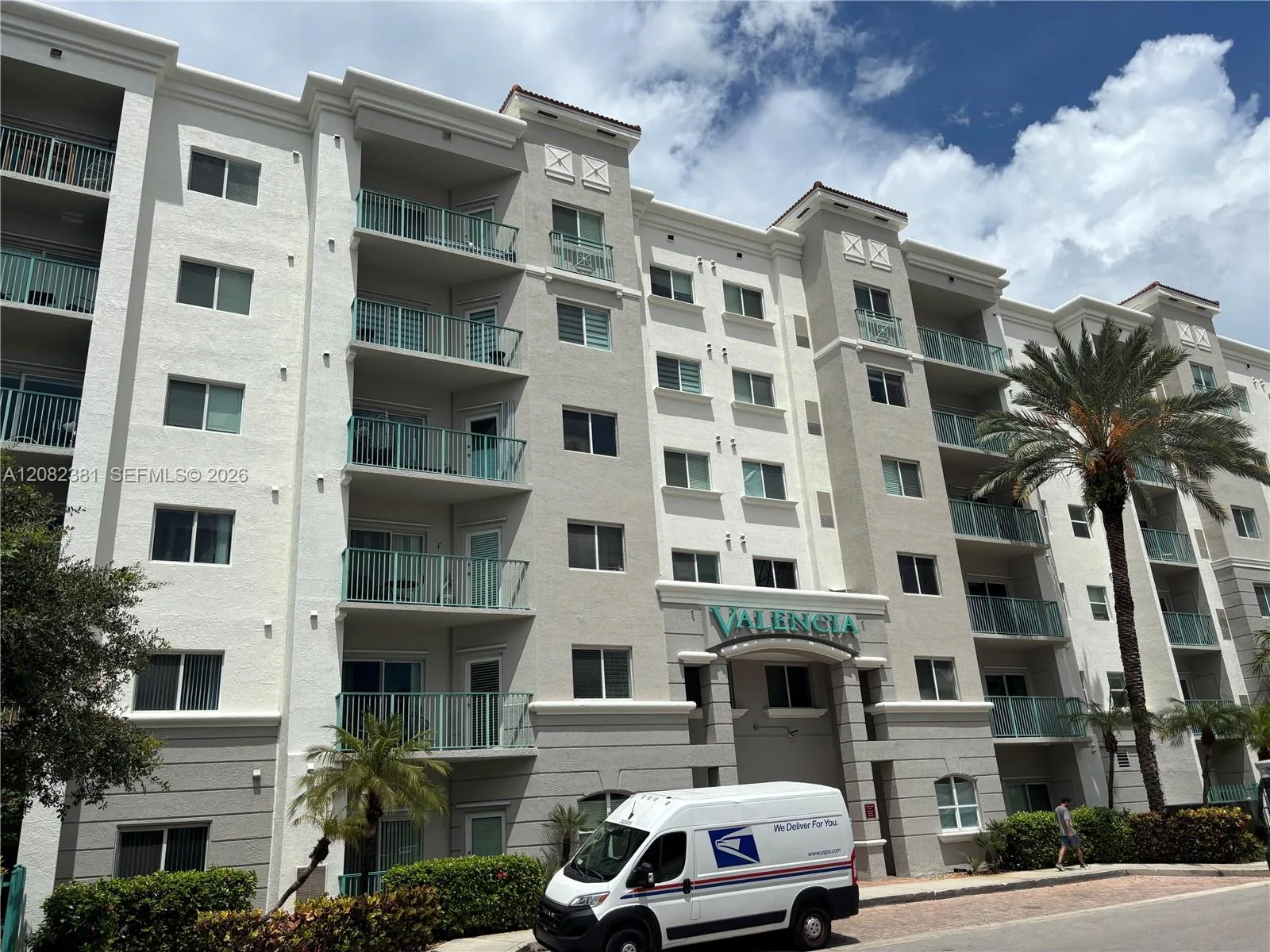 6001 SW 70 ST # 324, South Miami, FL 33143