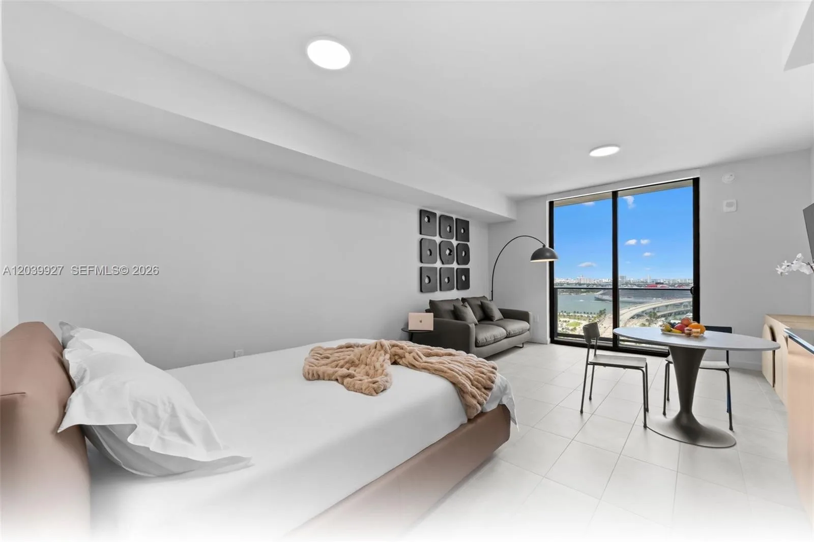 121 NE 5th St # 3200, Miami, FL 33132 photo 7