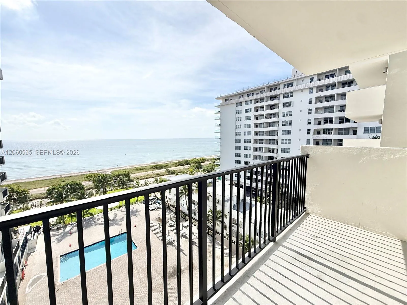9273 Collins Ave # 811, Surfside, FL 33154 photo 2