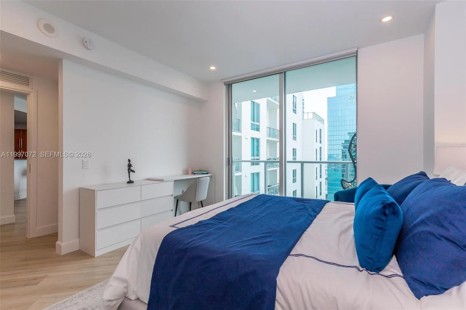 300 S Biscayne Blvd # T-3607, Miami, FL 33131 photo 12