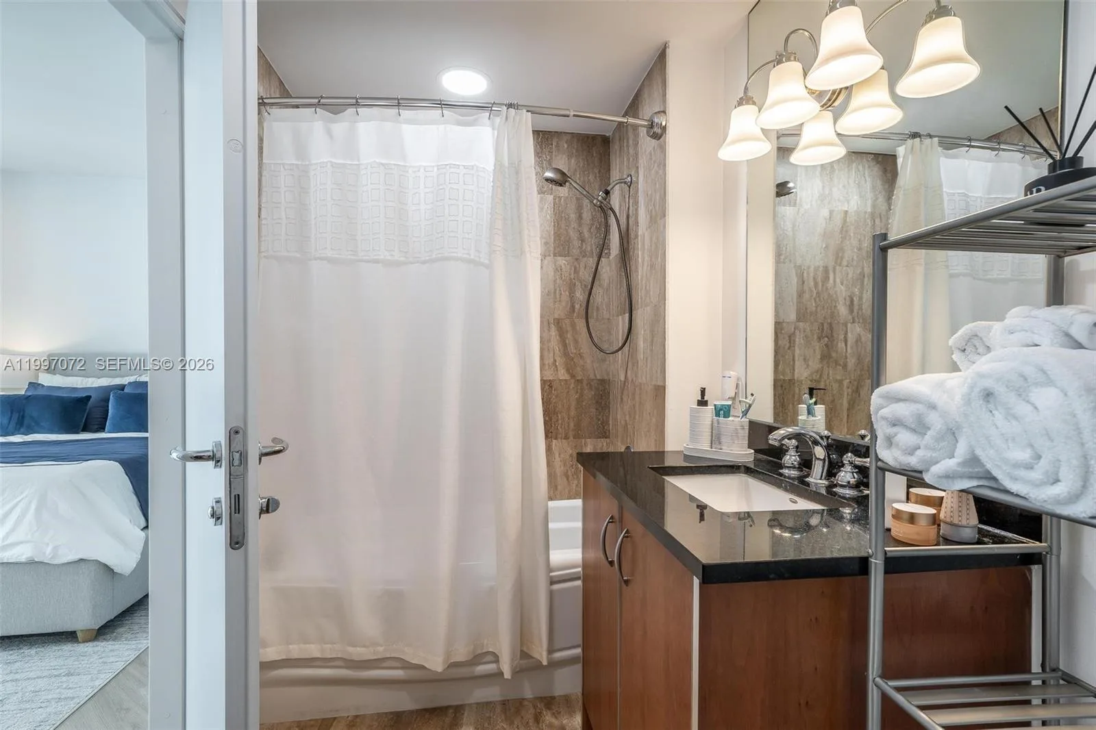 300 S Biscayne Blvd # T-3607, Miami, FL 33131 photo 13