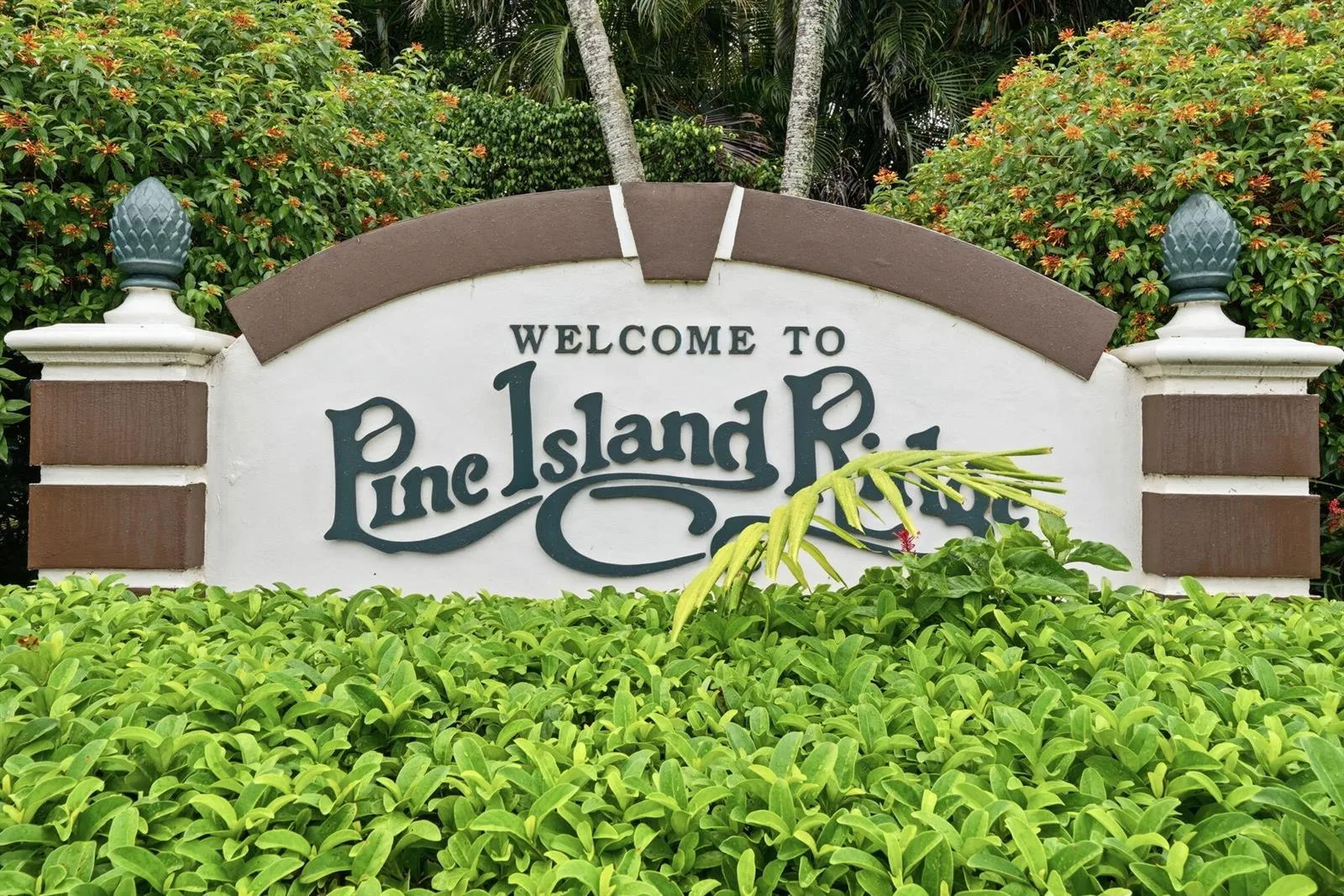 9325 LAGOON Place # 405, Davie, FL 33324