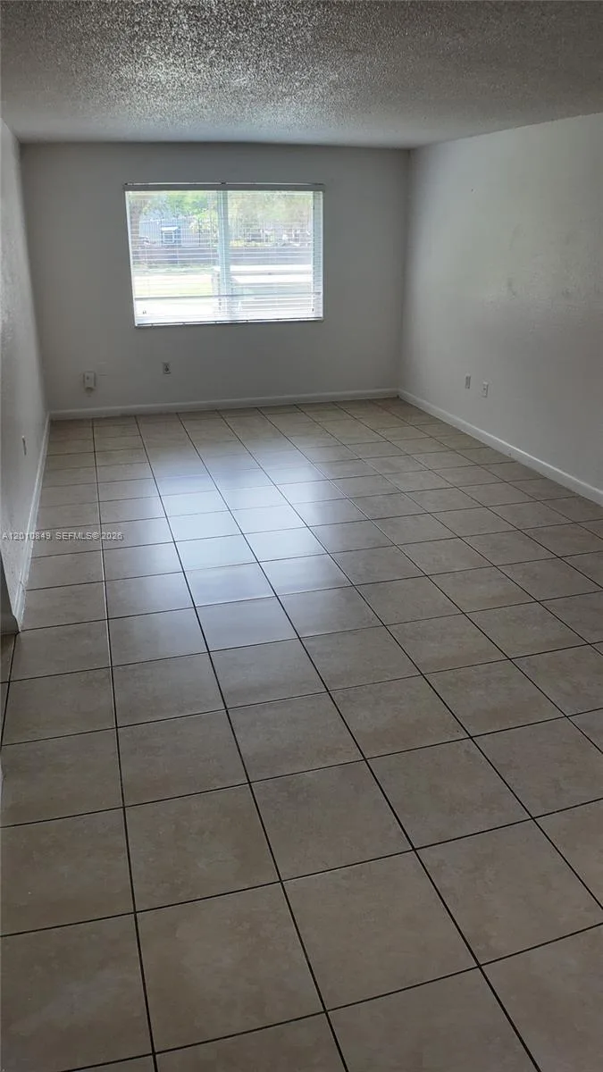 10900 SW 196th St # 306, Cutler Bay, FL 33157