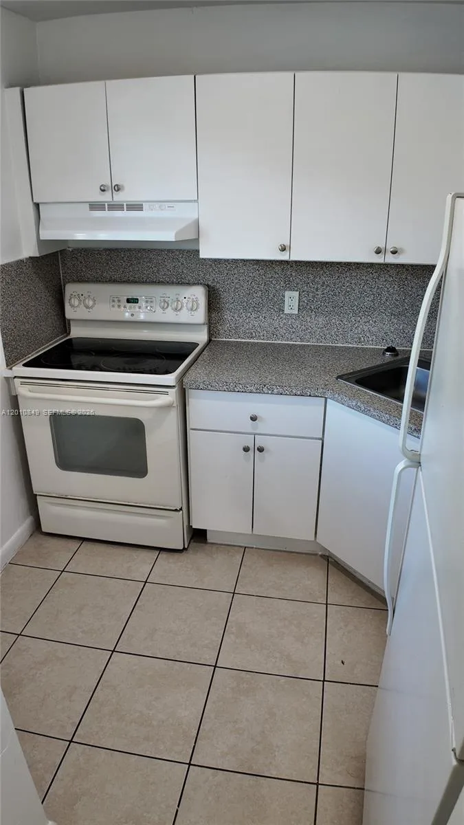 10900 SW 196th St # 306, Cutler Bay, FL 33157 photo 2