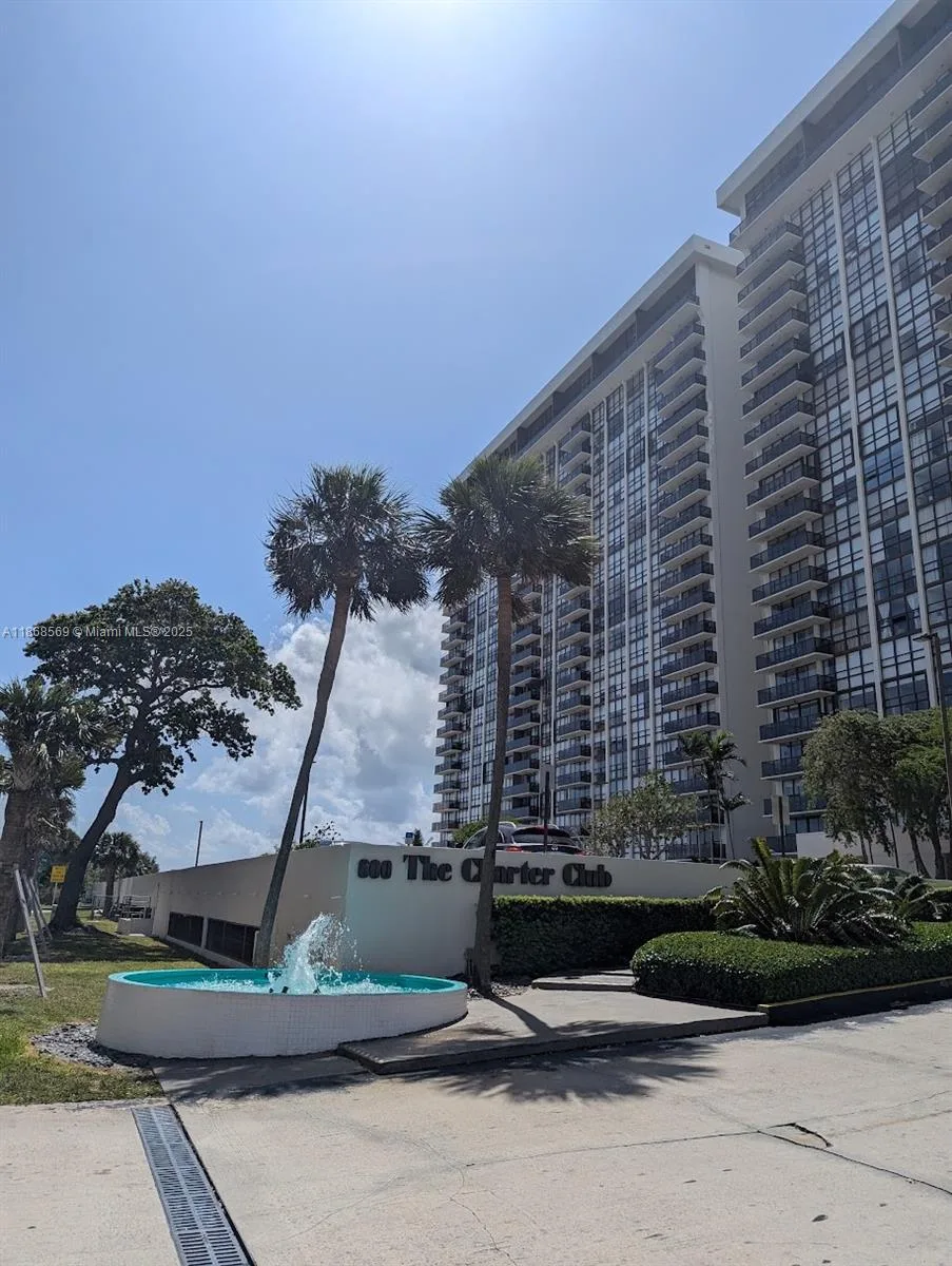 600 NE 36th St # 1804, Miami, FL 33137 photo 2
