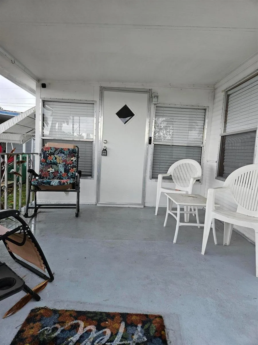 8550 SW 20th Street, Davie, FL 33324