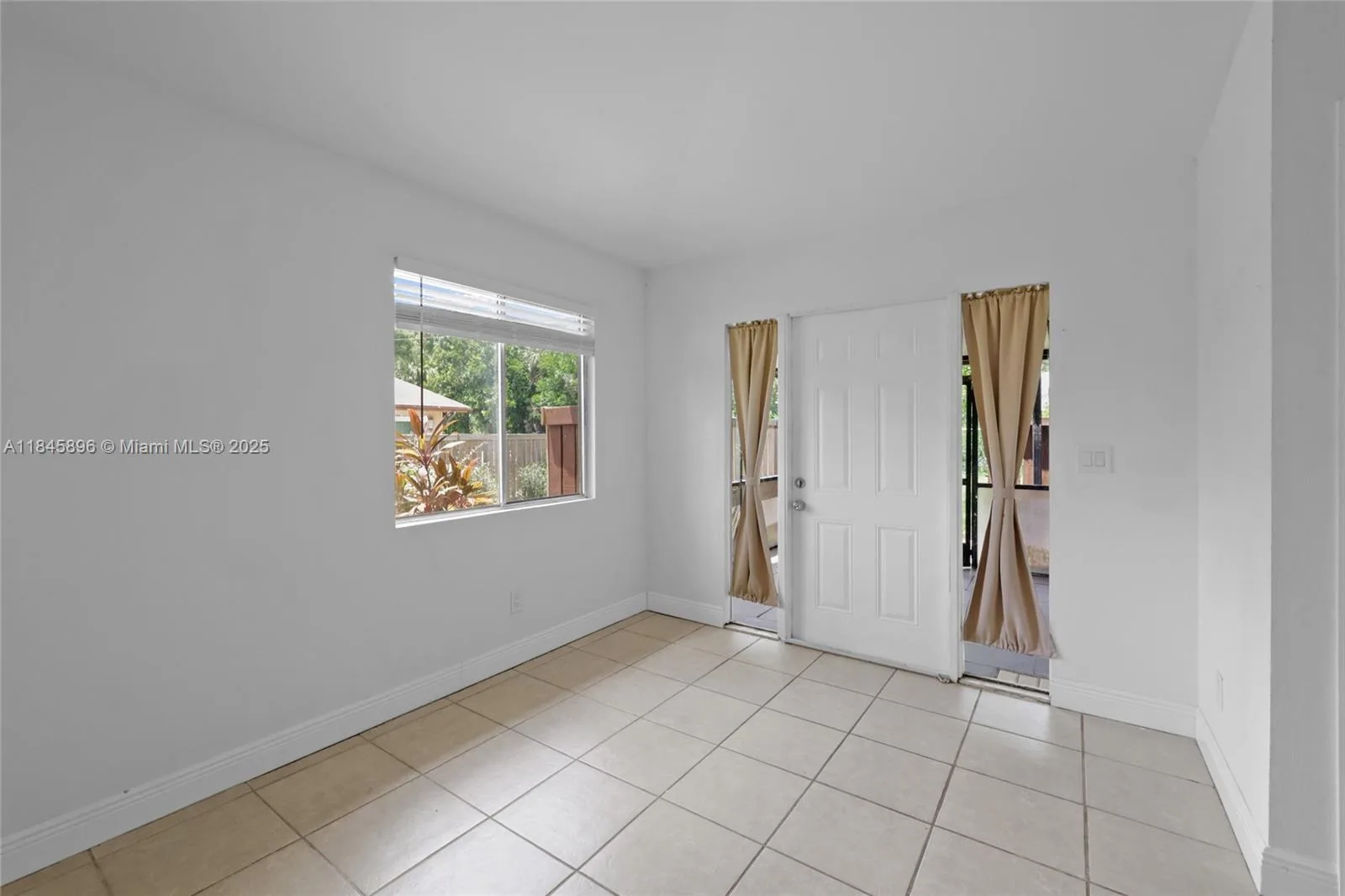6322 Royal Woods Dr, Fort Myers, FL 33908 photo 5