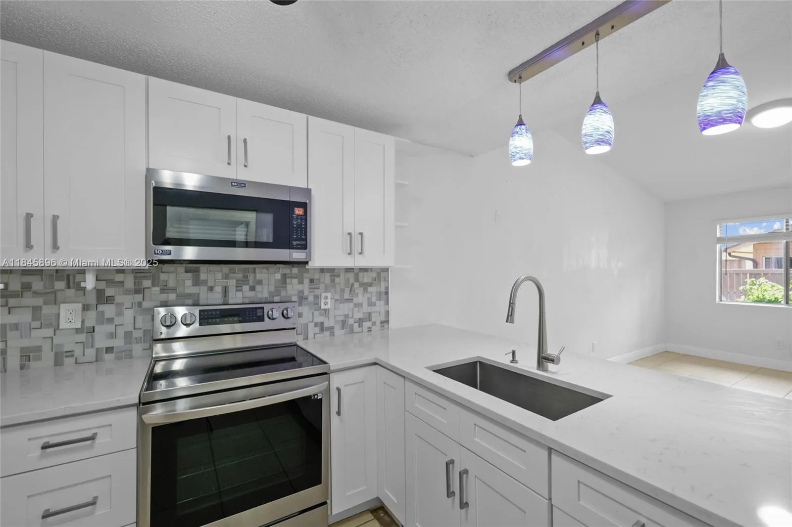 6322 Royal Woods Dr, Fort Myers, FL 33908 photo 9