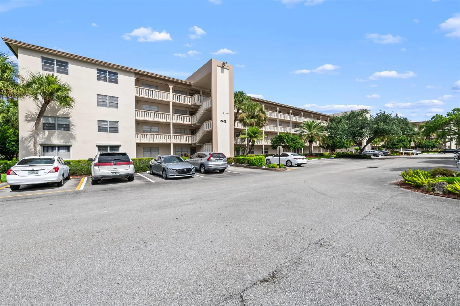 2402 ANTIGUA Circle # C2, Coconut Creek, FL 33066