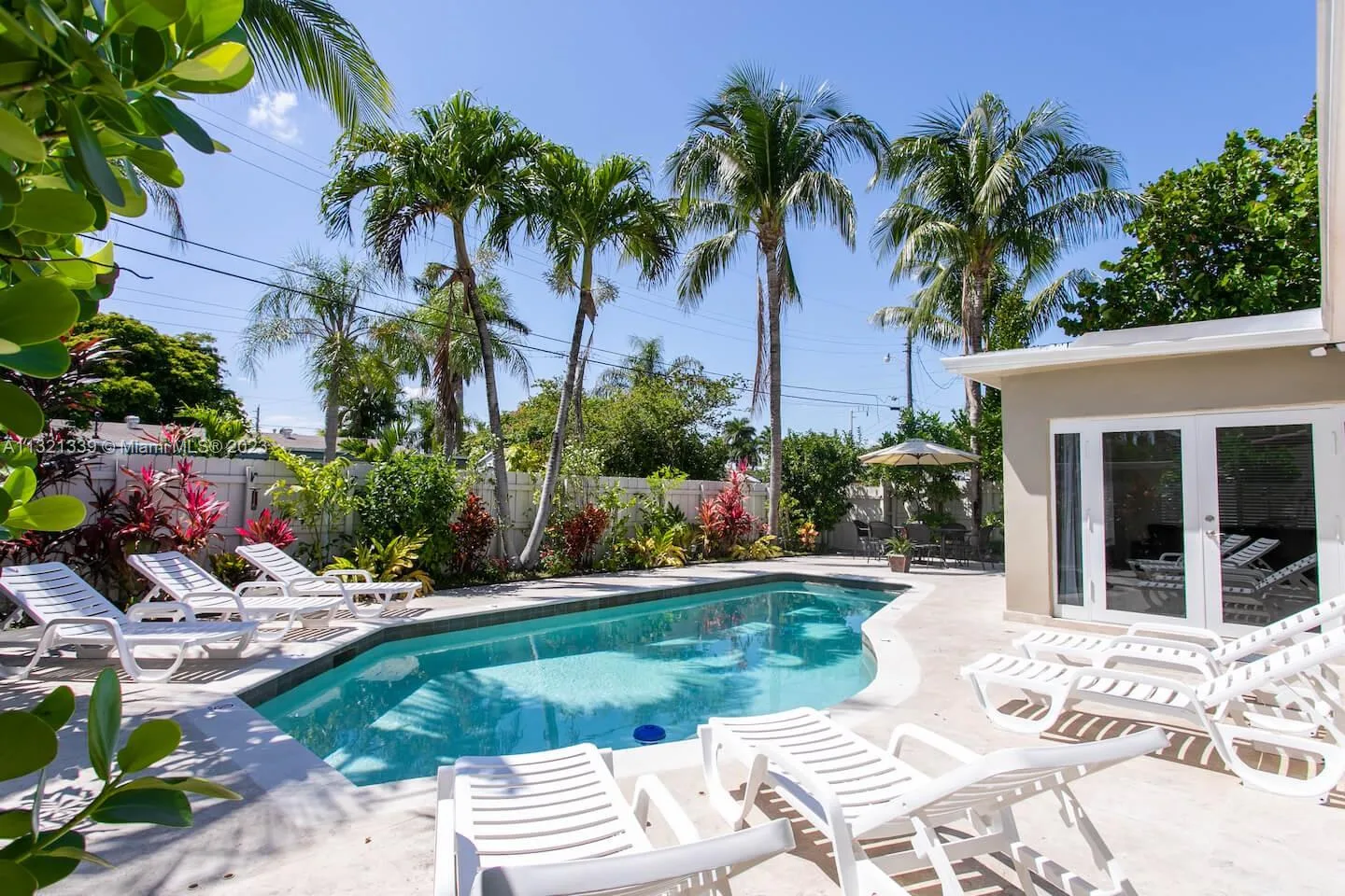 1120 N 13th Terrace, Hollywood, FL 33019 photo 3