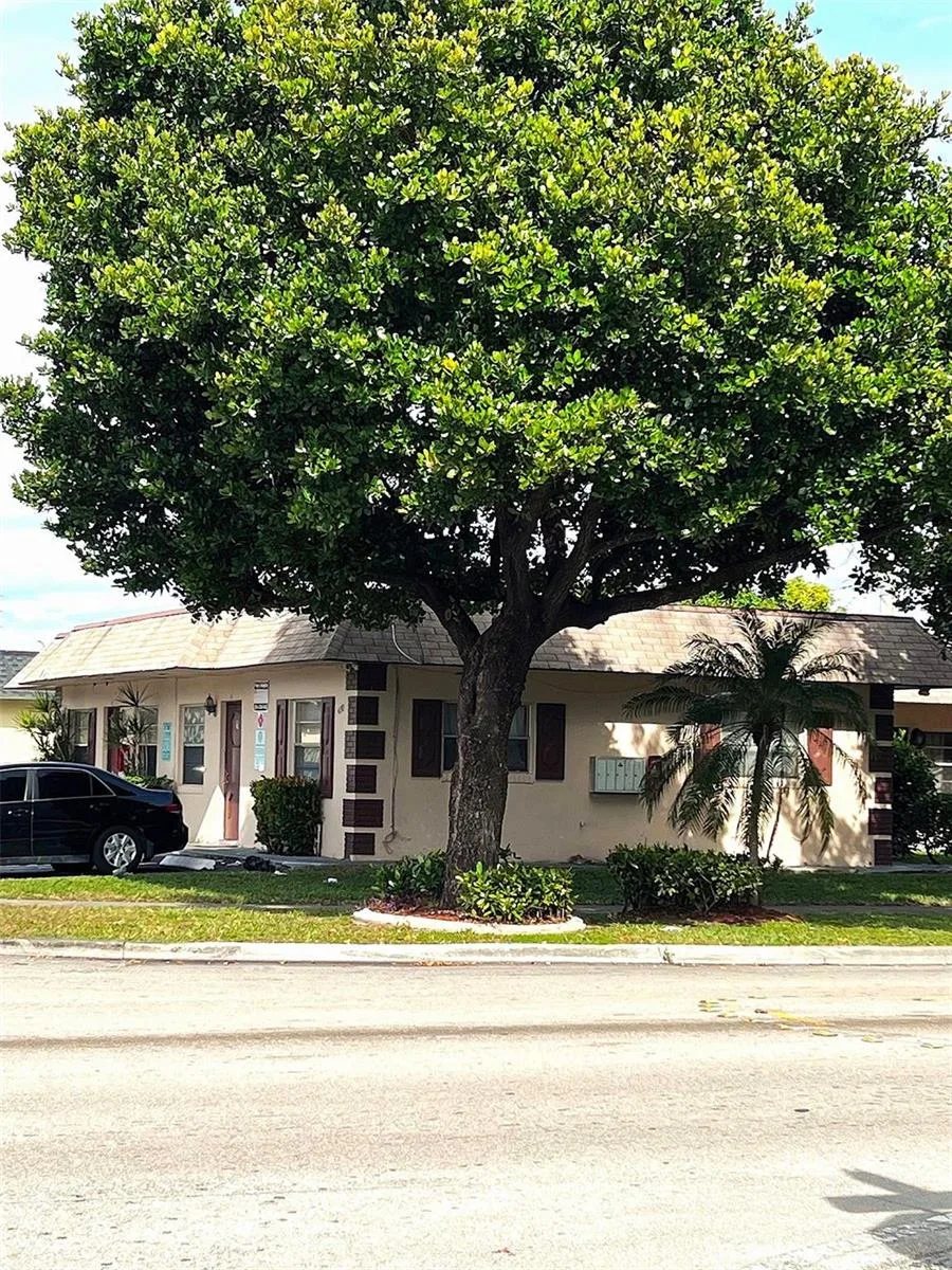 4130 NW 31st Terrace # 1, Lauderdale Lakes, FL 33309