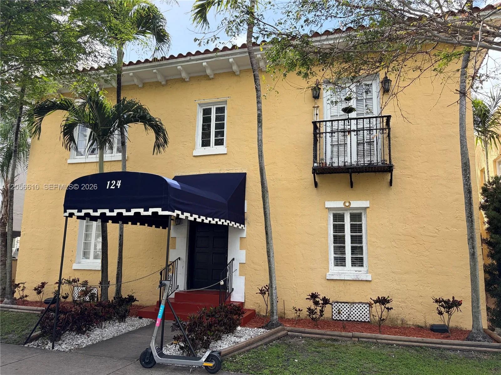 124 Mendoza Ave # 2A, Coral Gables, FL 33134