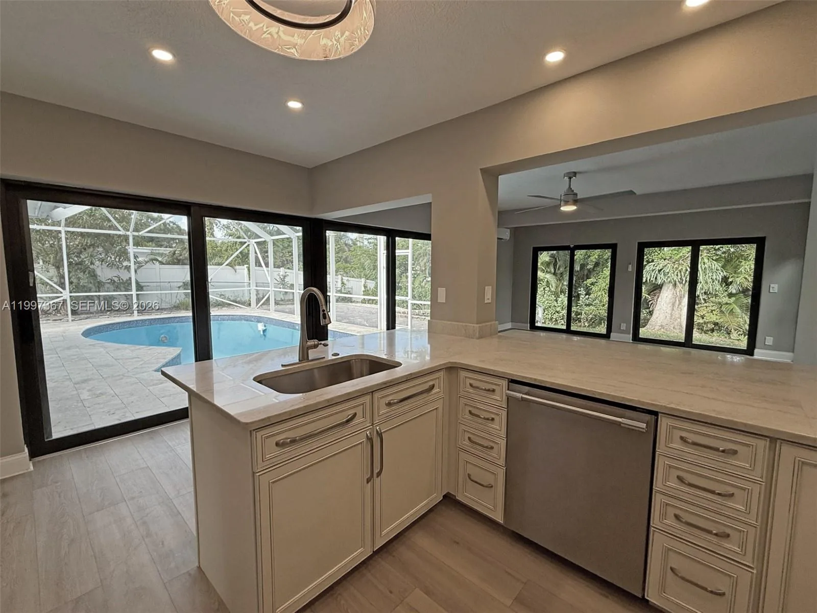 410 SW 56th Ave, Plantation, FL 33317 photo 4