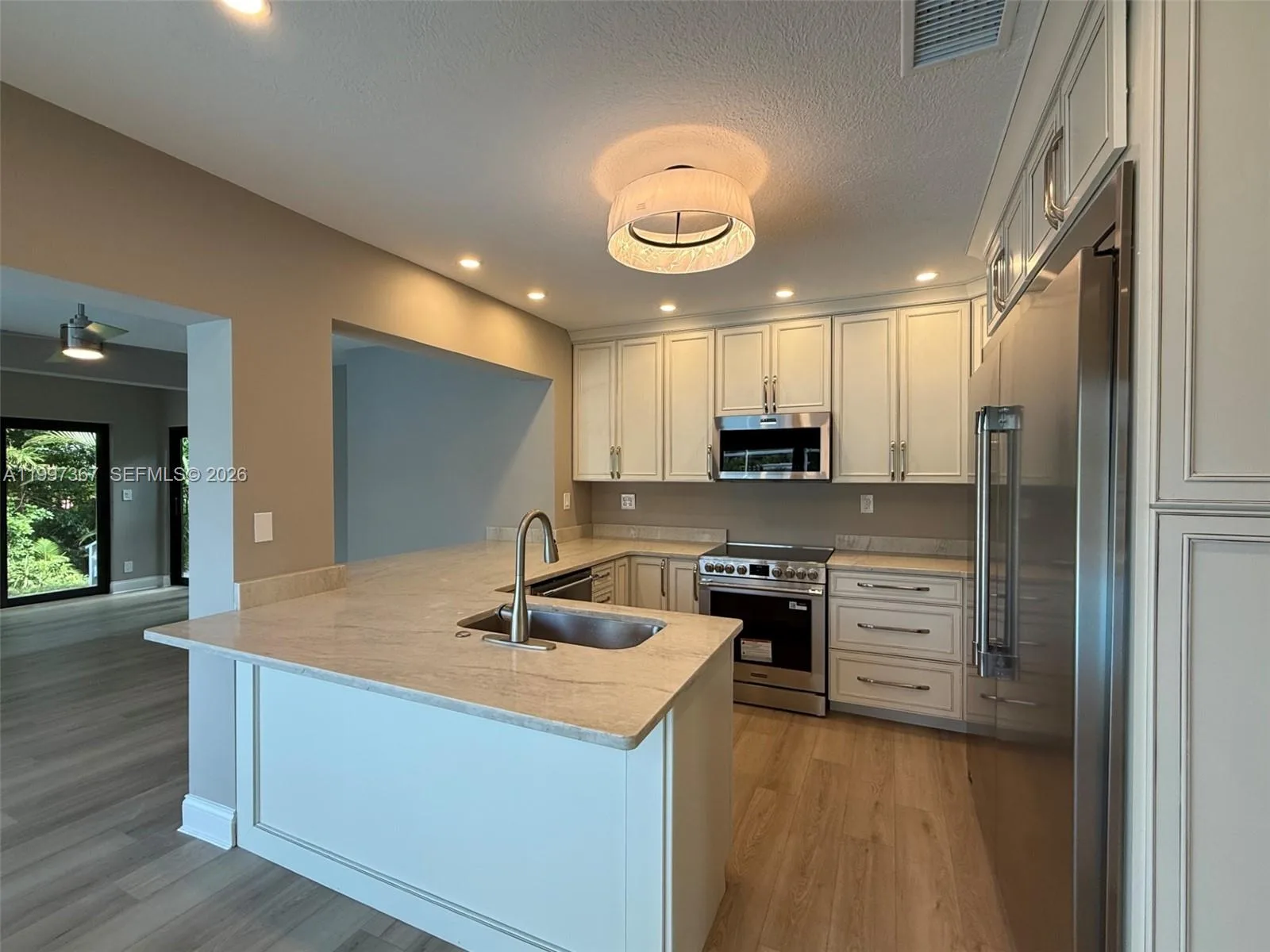 410 SW 56th Ave, Plantation, FL 33317 photo 5