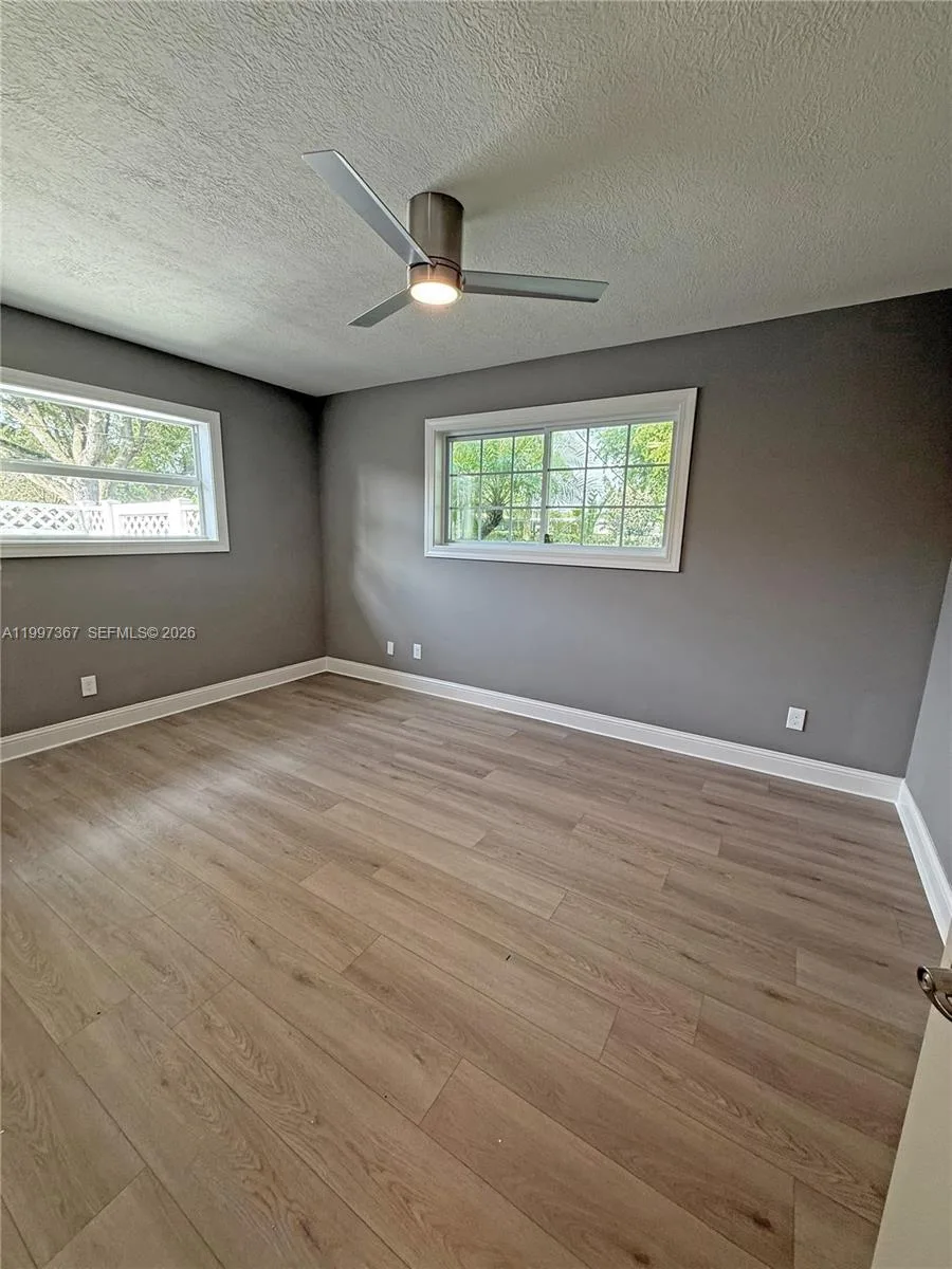 410 SW 56th Ave, Plantation, FL 33317 photo 8