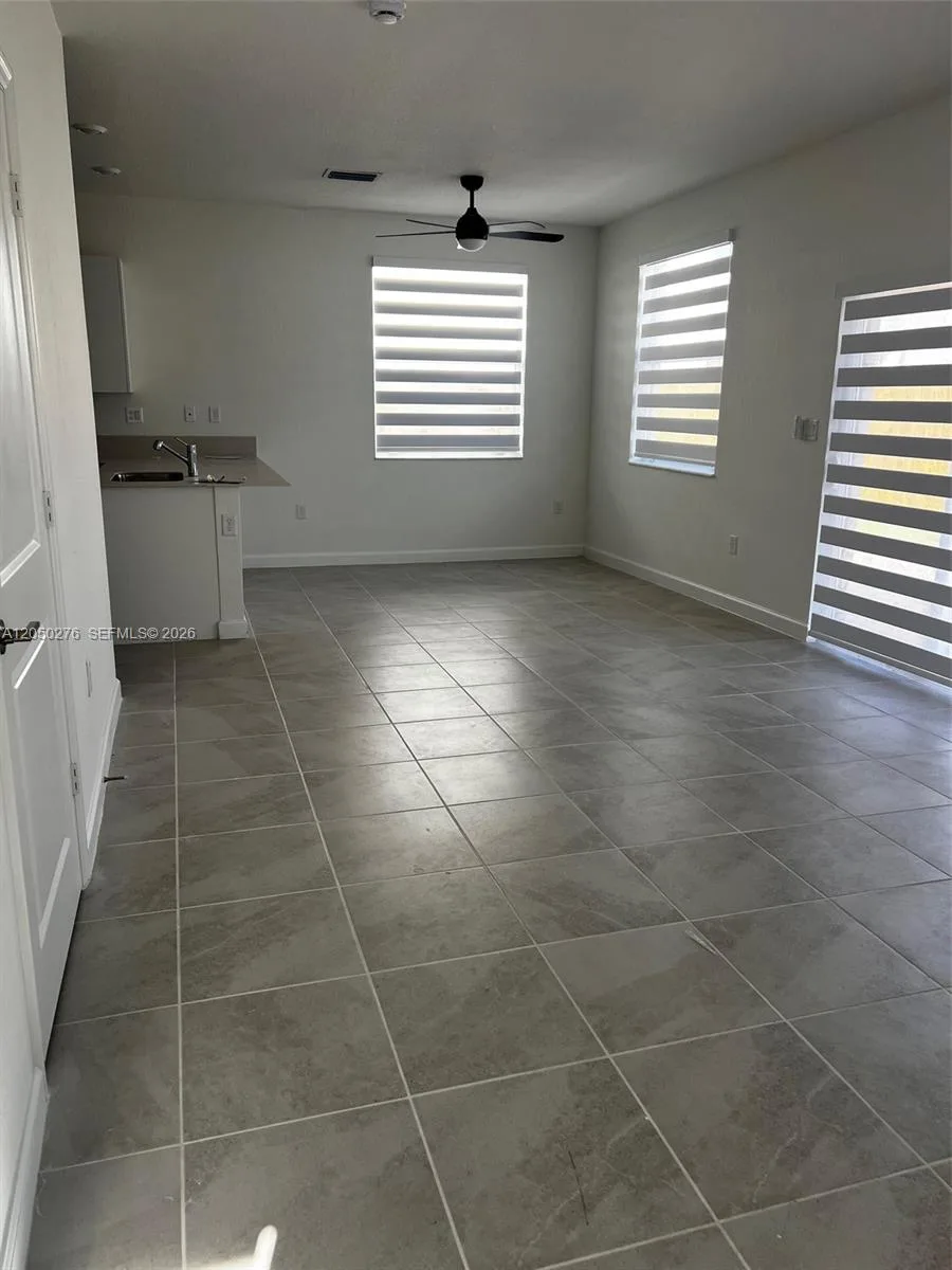 2651 SE 24th Dr, Homestead, FL 33035 photo 2