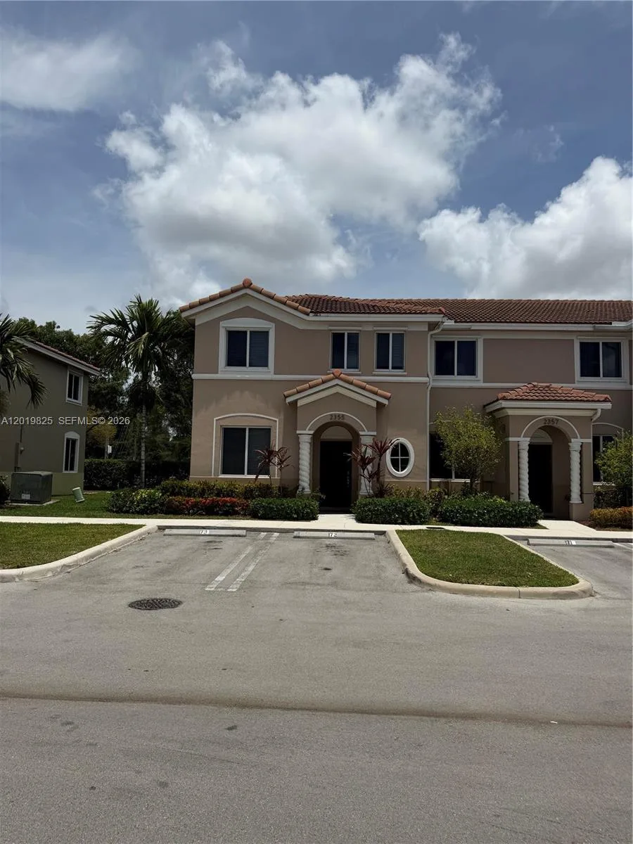 2355 SE 10th St, Homestead, FL 33035