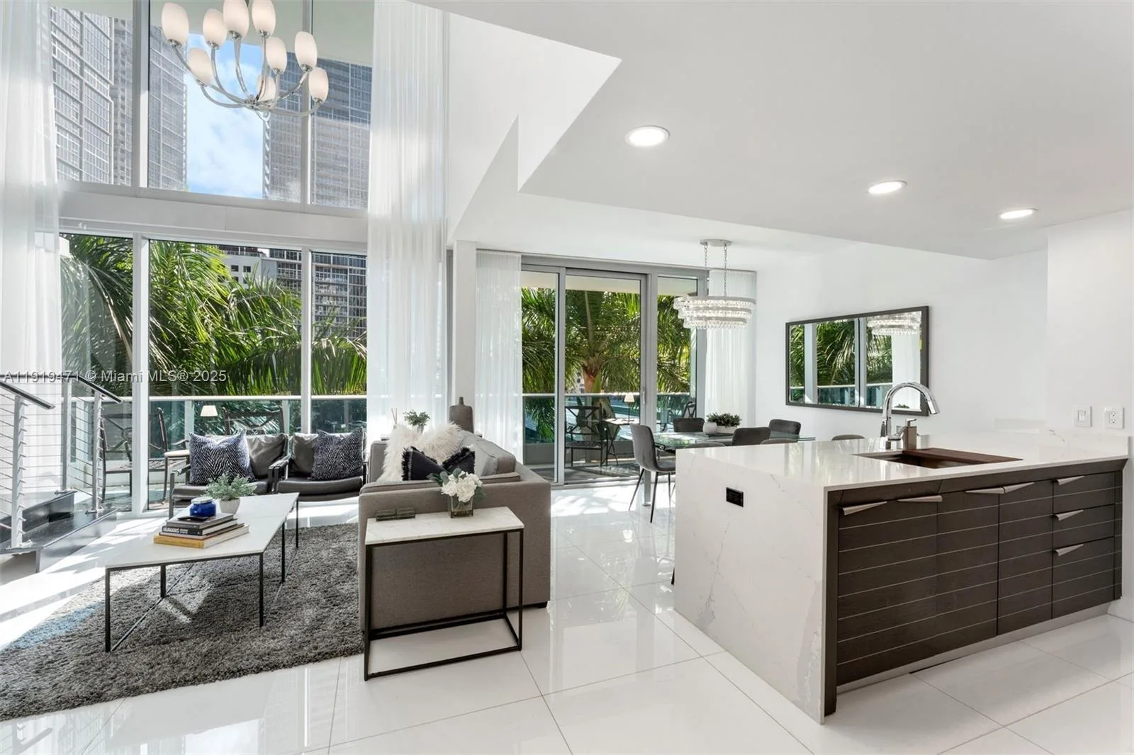 200 Biscayne Boulevard Way # 303, Miami, FL 33131