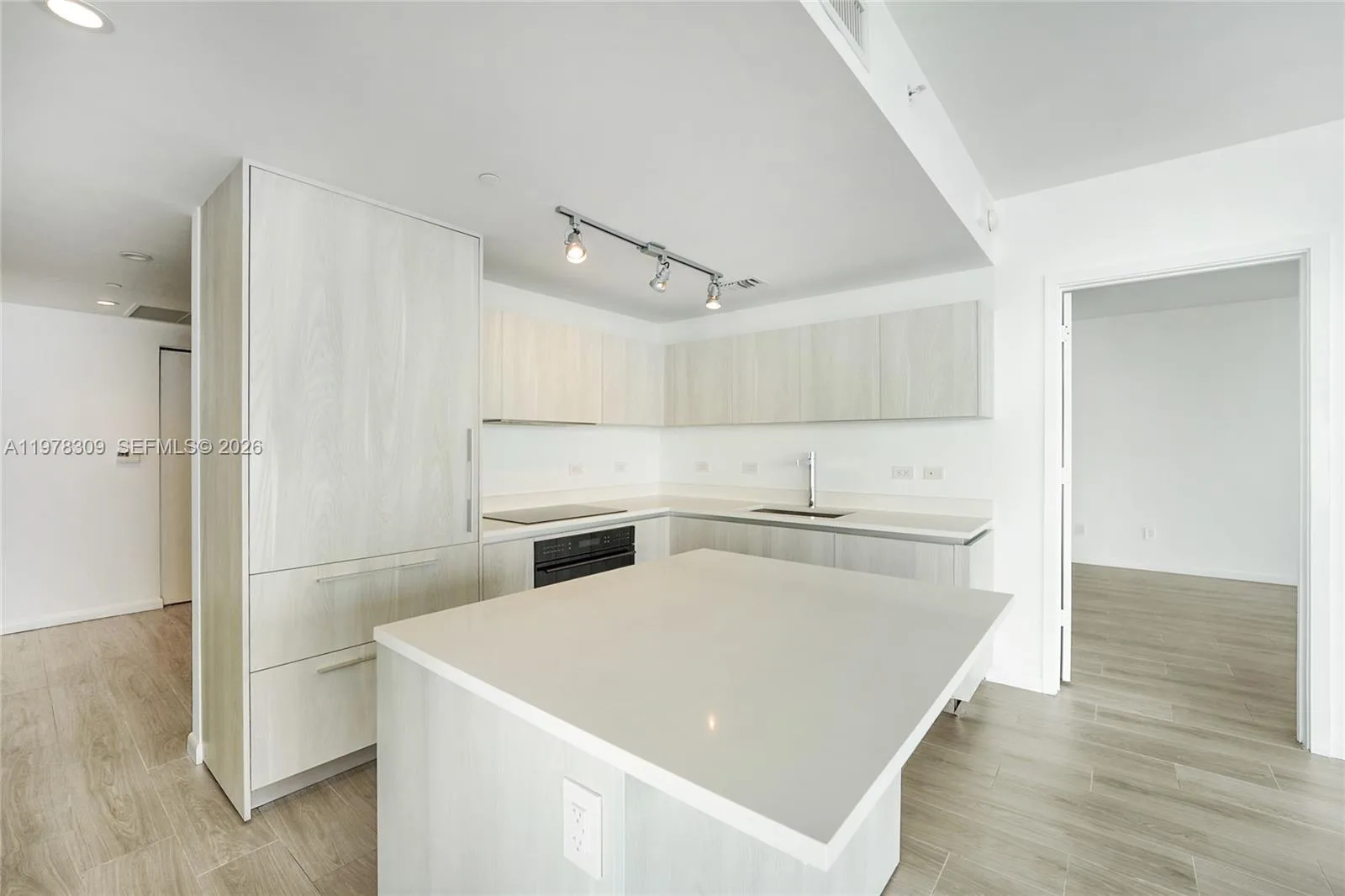 3131 NE 7th Ave # 3101, Miami, FL 33137 photo 3