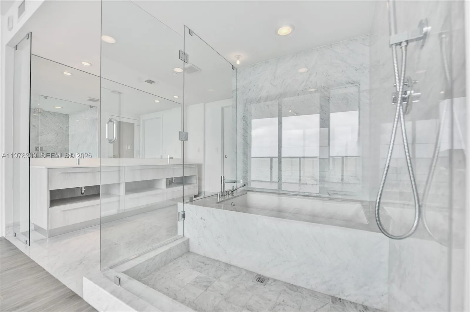 3131 NE 7th Ave # 3101, Miami, FL 33137 photo 4