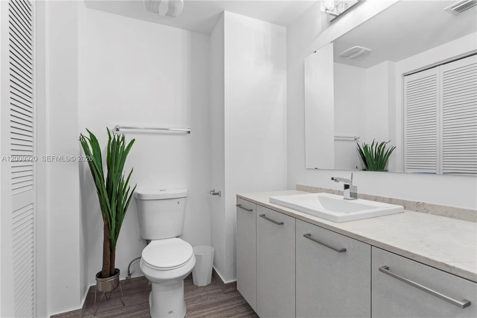 1010 Brickell Ave # 4608, Miami, FL 33131 photo 10