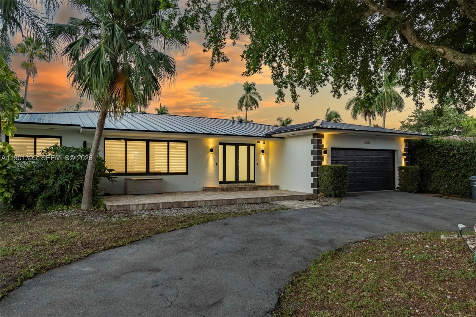 1141 N Northlake Dr, Hollywood, FL 33019 photo 4