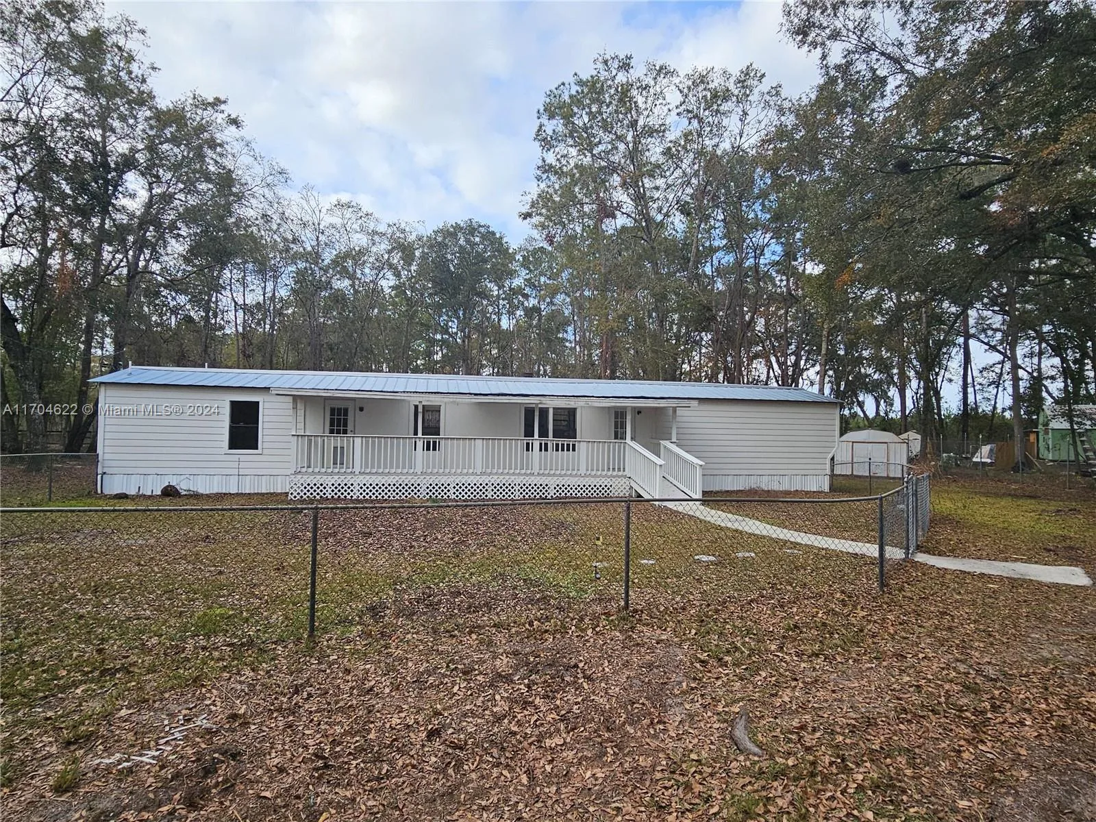 2522 NW 121St AVE, Gainesville, FL 32609-4005 photo 2