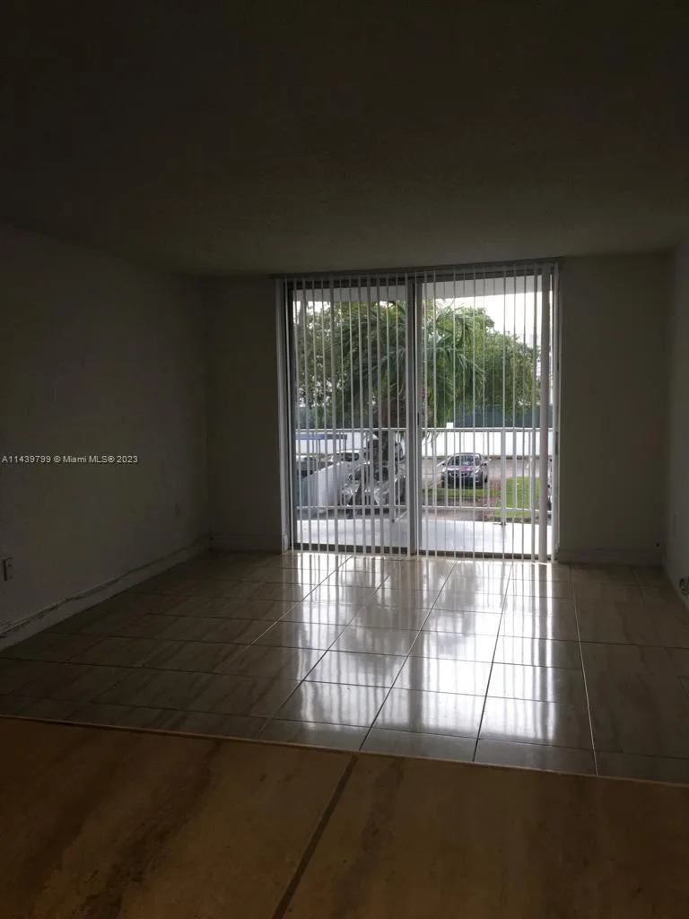 498 NW 165th St Rd # D205, Miami, FL 33169