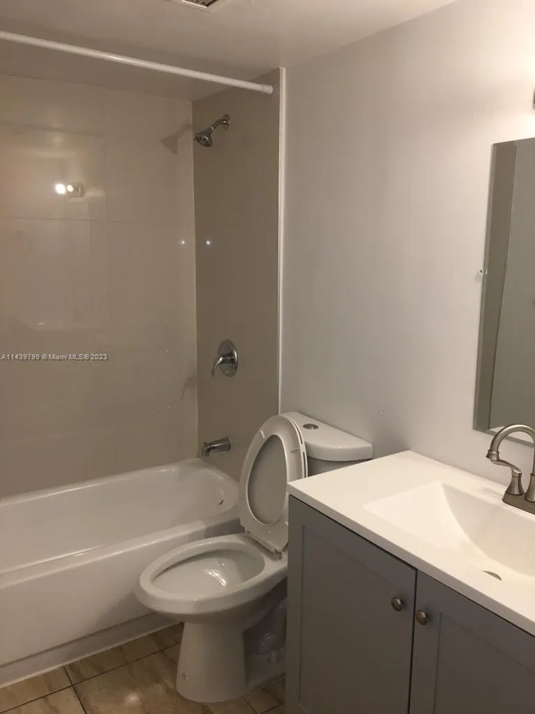 498 NW 165th St Rd # D205, Miami, FL 33169 photo 5