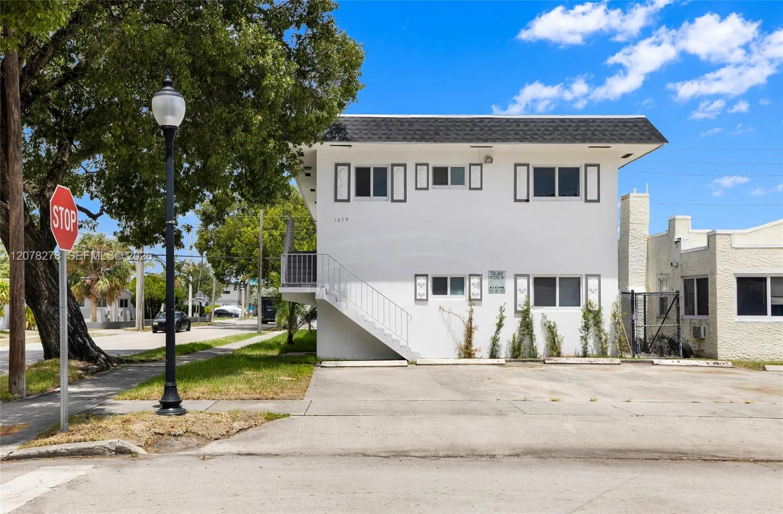 1859 Lincoln St, Hollywood, FL 33020 — zdjęcie 2