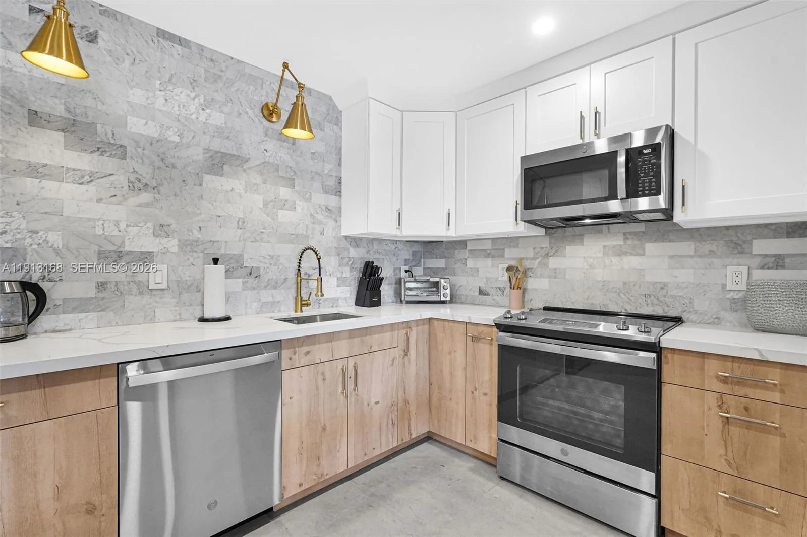 1012 NE 2nd Street, Hallandale Beach, FL 33009 photo 2