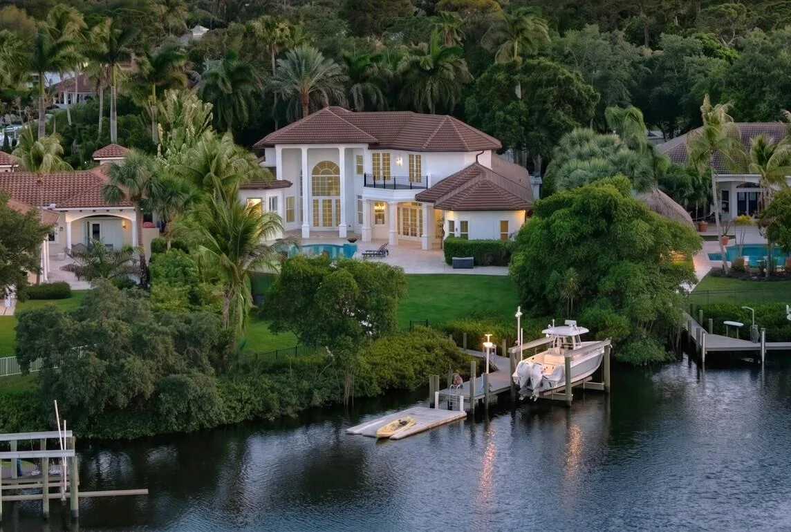 8709 SE Compass Island Way, Jupiter, FL 33458