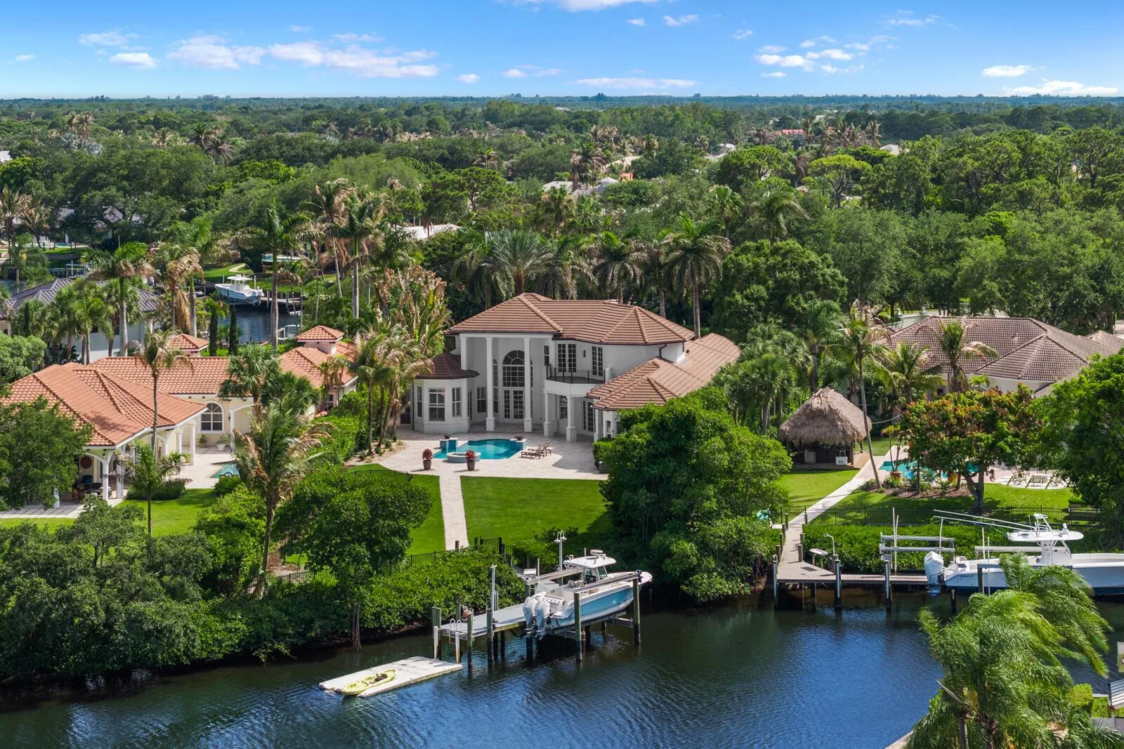 8709 SE Compass Island Way, Jupiter, FL 33458 photo 2
