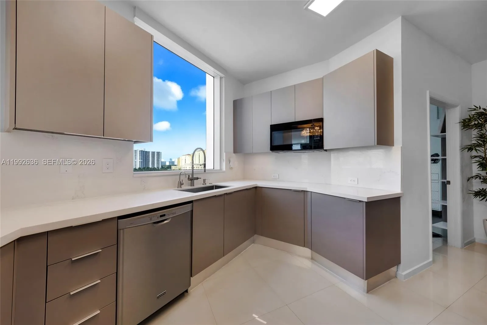 3030 NE 188th St # 602, Aventura, FL 33180 photo 13