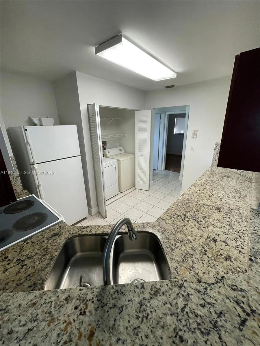 3457 NW 44th St # 104, Oakland Park, FL 33309 photo 4
