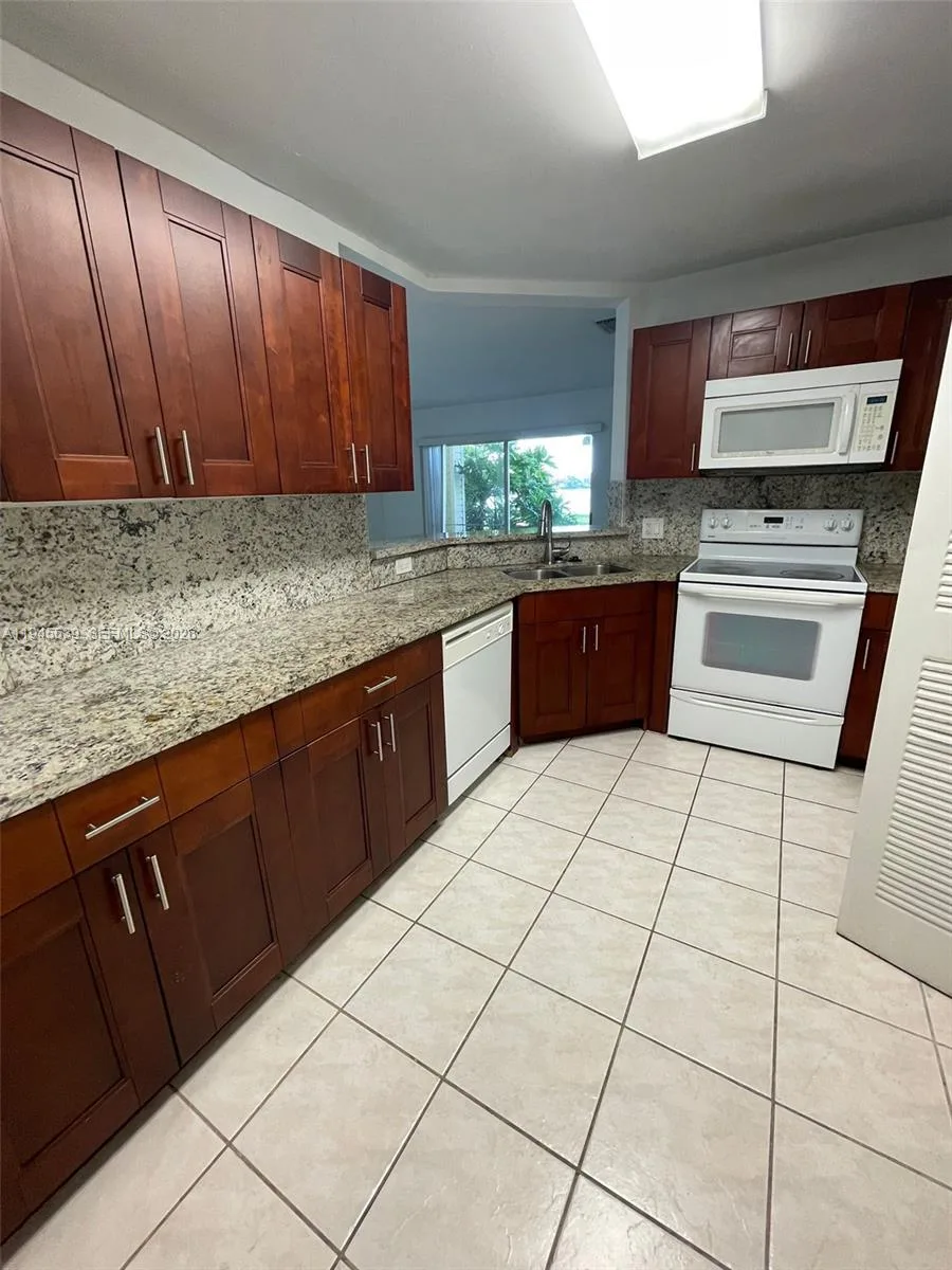 3457 NW 44th St # 104, Oakland Park, FL 33309 photo 5