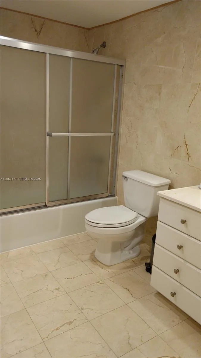 19390 Collins Avenue # 1014, Sunny Isles Beach, FL 33160 photo 4