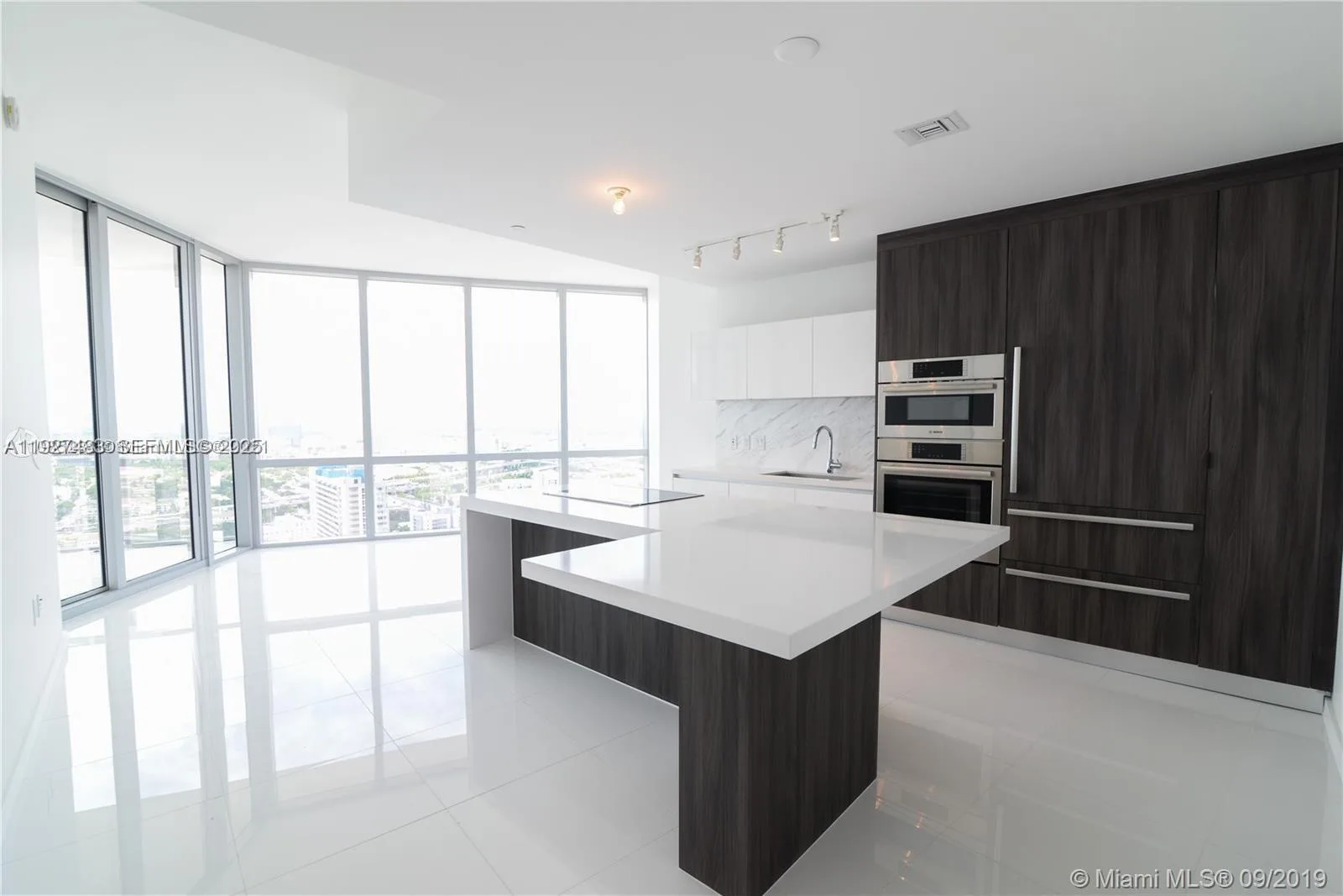 851 NE 1 AVE # 4110, Miami, FL 33132