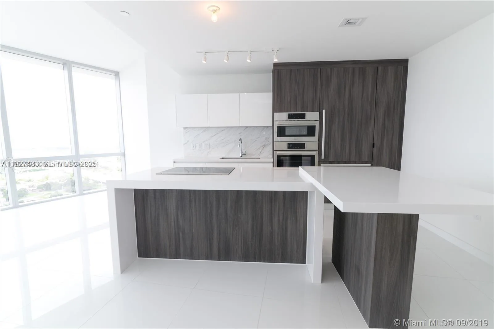 851 NE 1 AVE # 4110, Miami, FL 33132 photo 4
