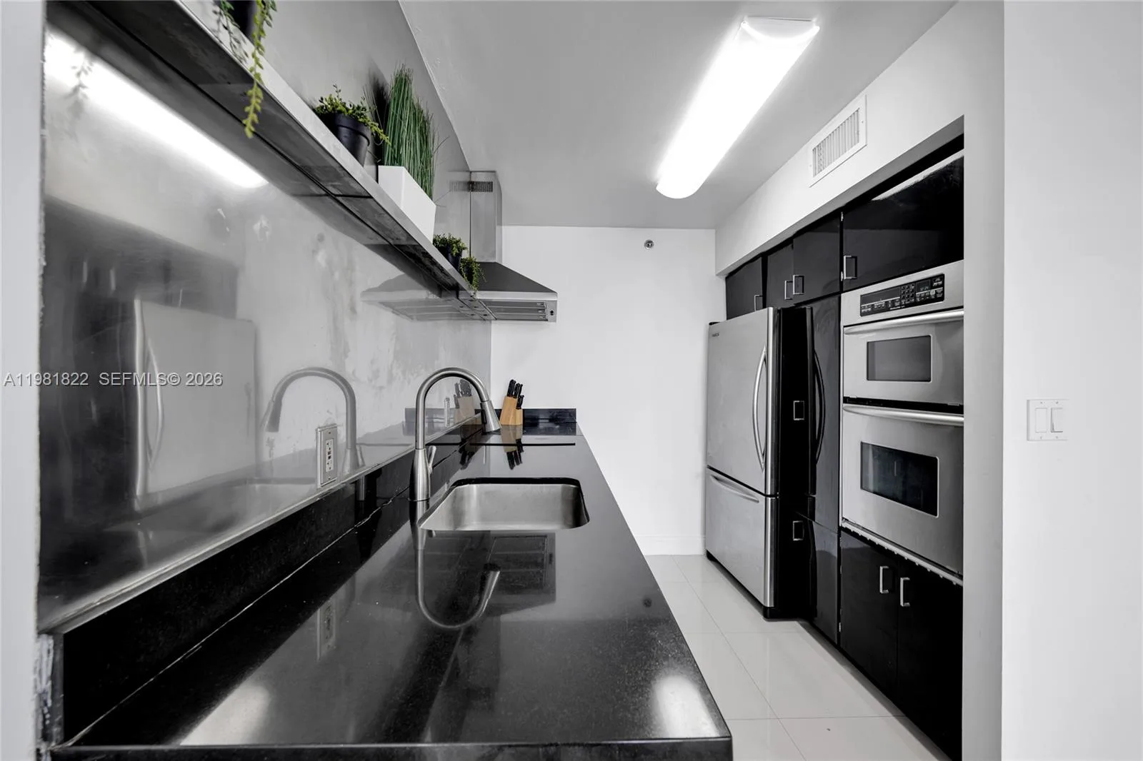 100 Lincoln Rd # 1511, Miami Beach, FL 33139 photo 9