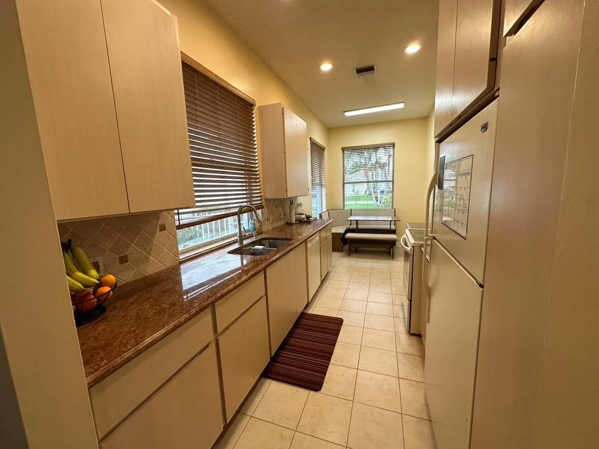 7461 SE Autumn Lane, Hobe Sound, FL 33455 photo 2