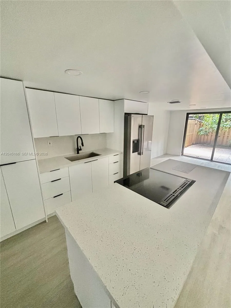 8010 NW 27th Pl # 8010, Sunrise, FL 33322