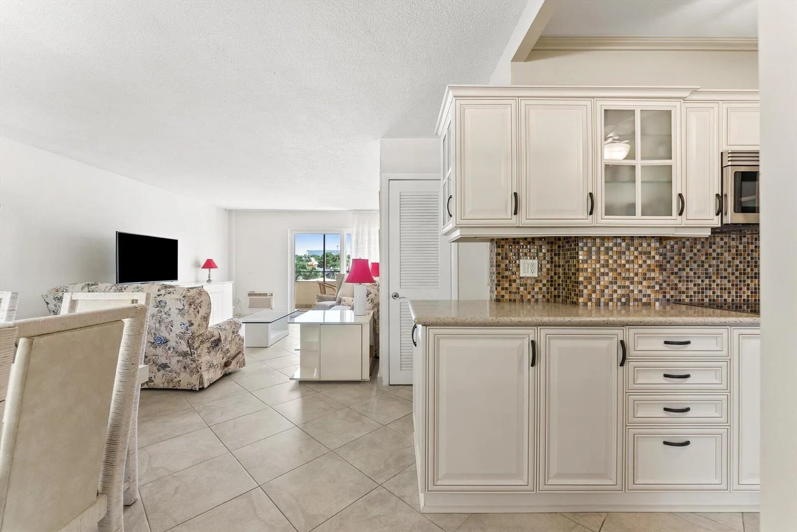 220 Kings Point Drive # 210, Sunny Isles Beach, FL 33160