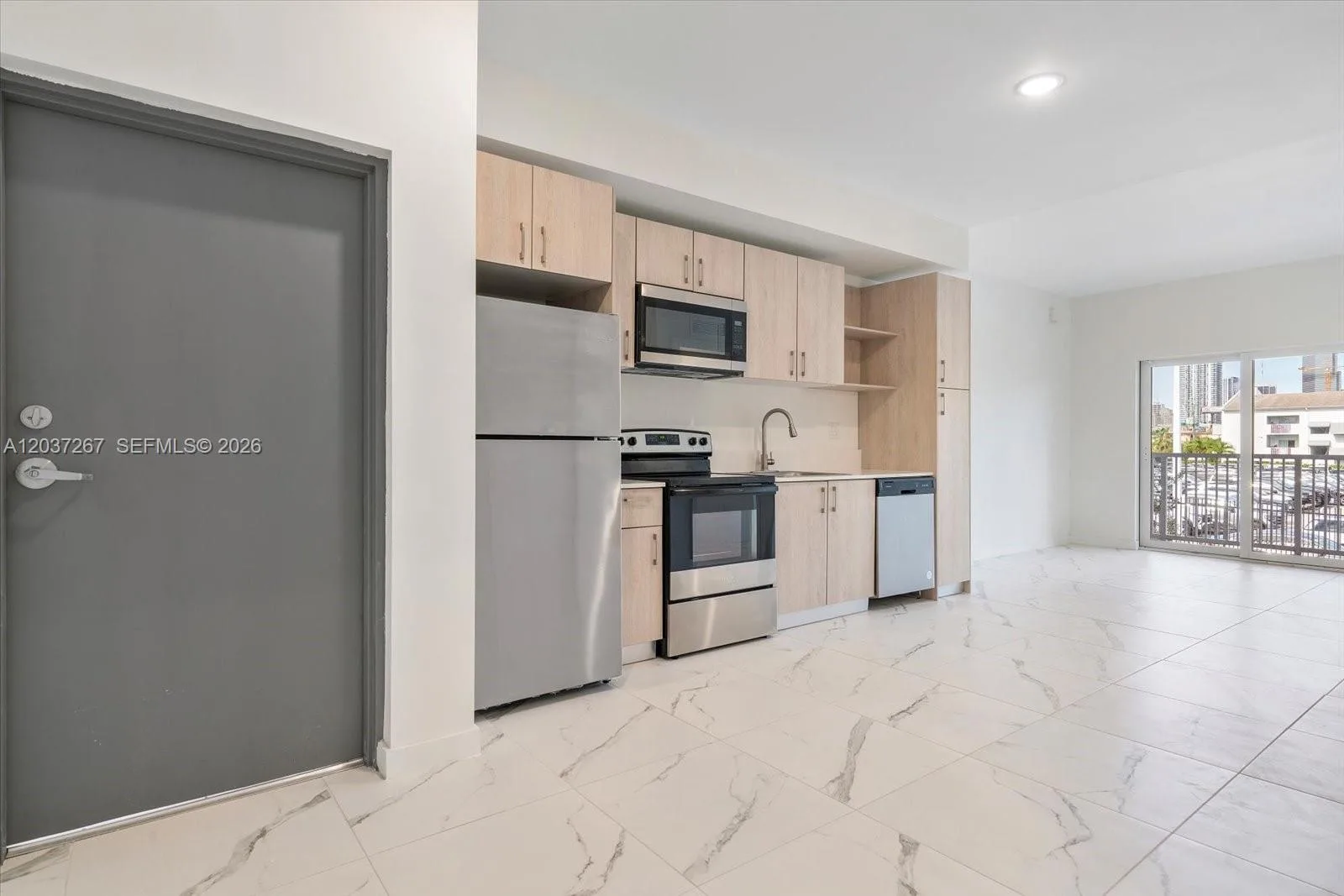 420 SW 7th Ave # 204, Miami, FL 33130 photo 4