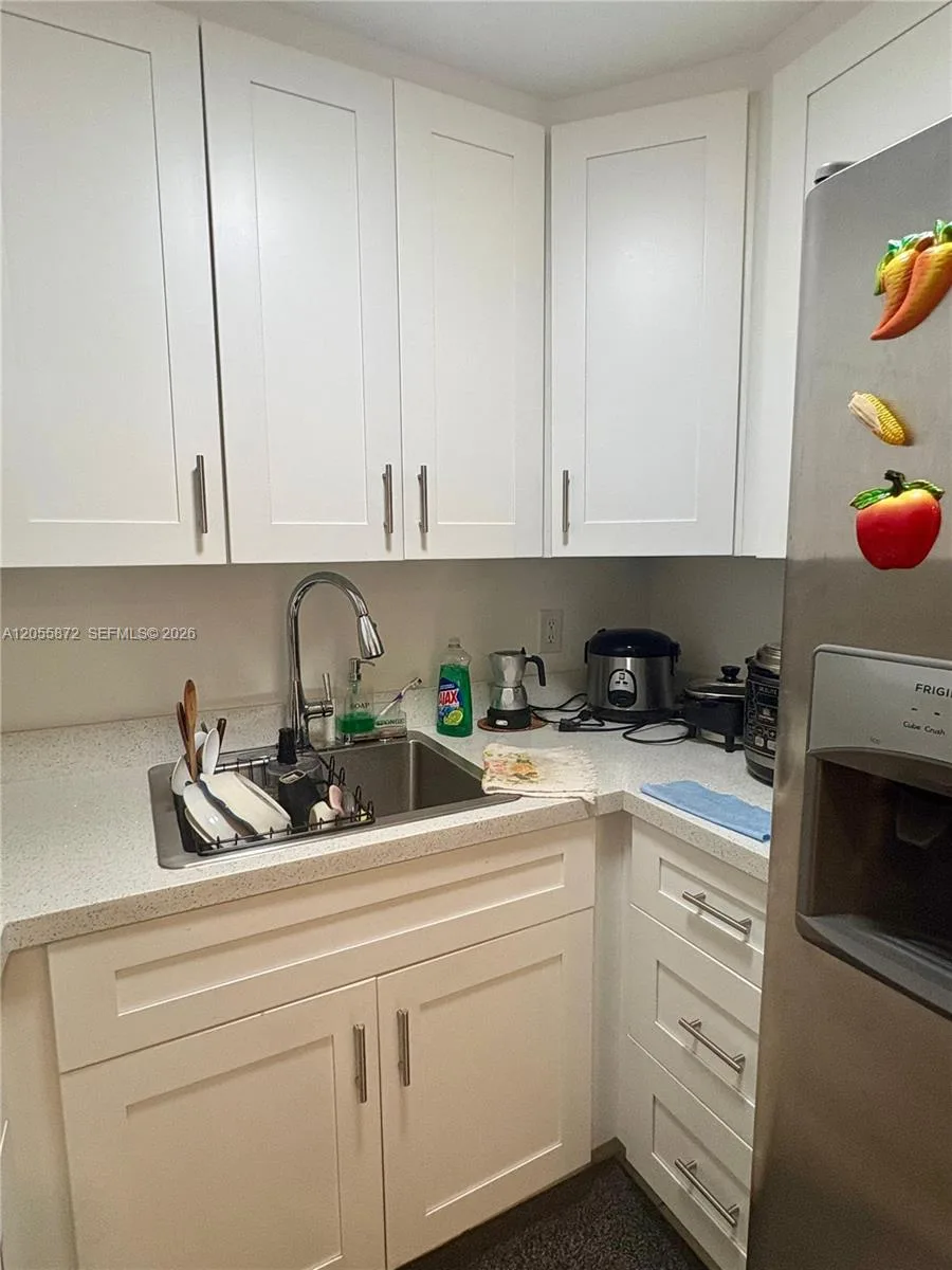 5050 NW 7th St # 309, Miami, FL 33126 photo 4