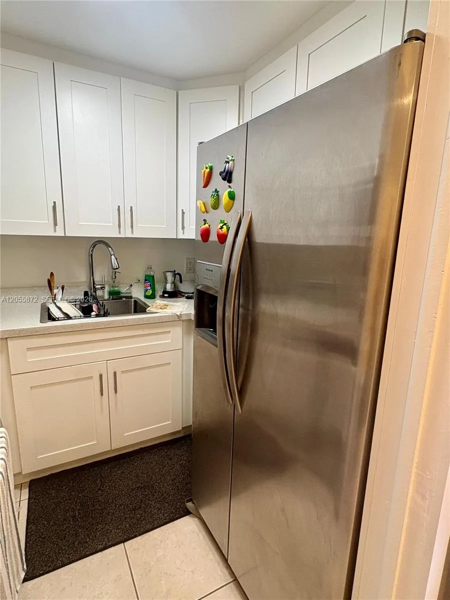 5050 NW 7th St # 309, Miami, FL 33126 photo 5